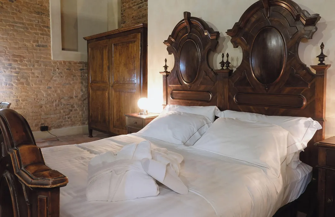 Foresteria Palazzo Guazzoni Zaccaria-1